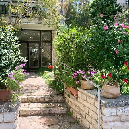 Annie'S Boutique Apartment In Yerusalem Bagian luar foto